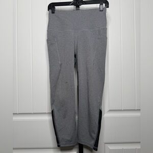 All in Motion Women’s Gray & Black Cropped Leggings